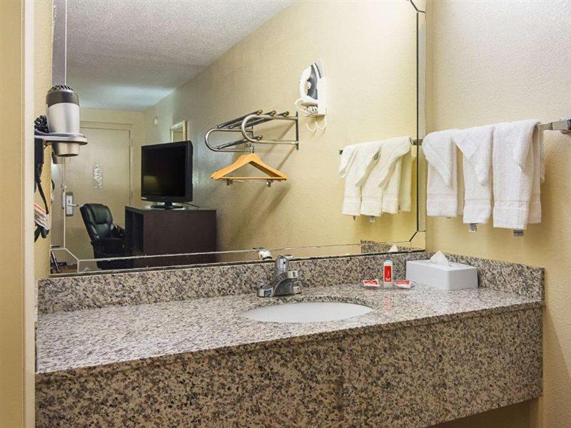 Econo Research Triangle Park Lodge Durham