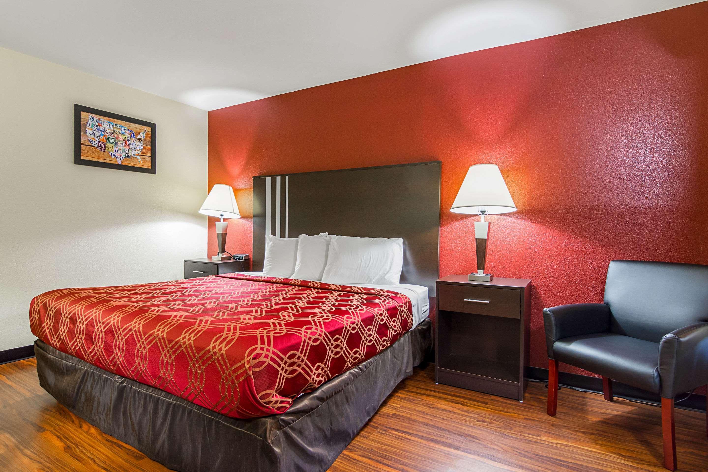 Lodge Econo Research Triangle Park