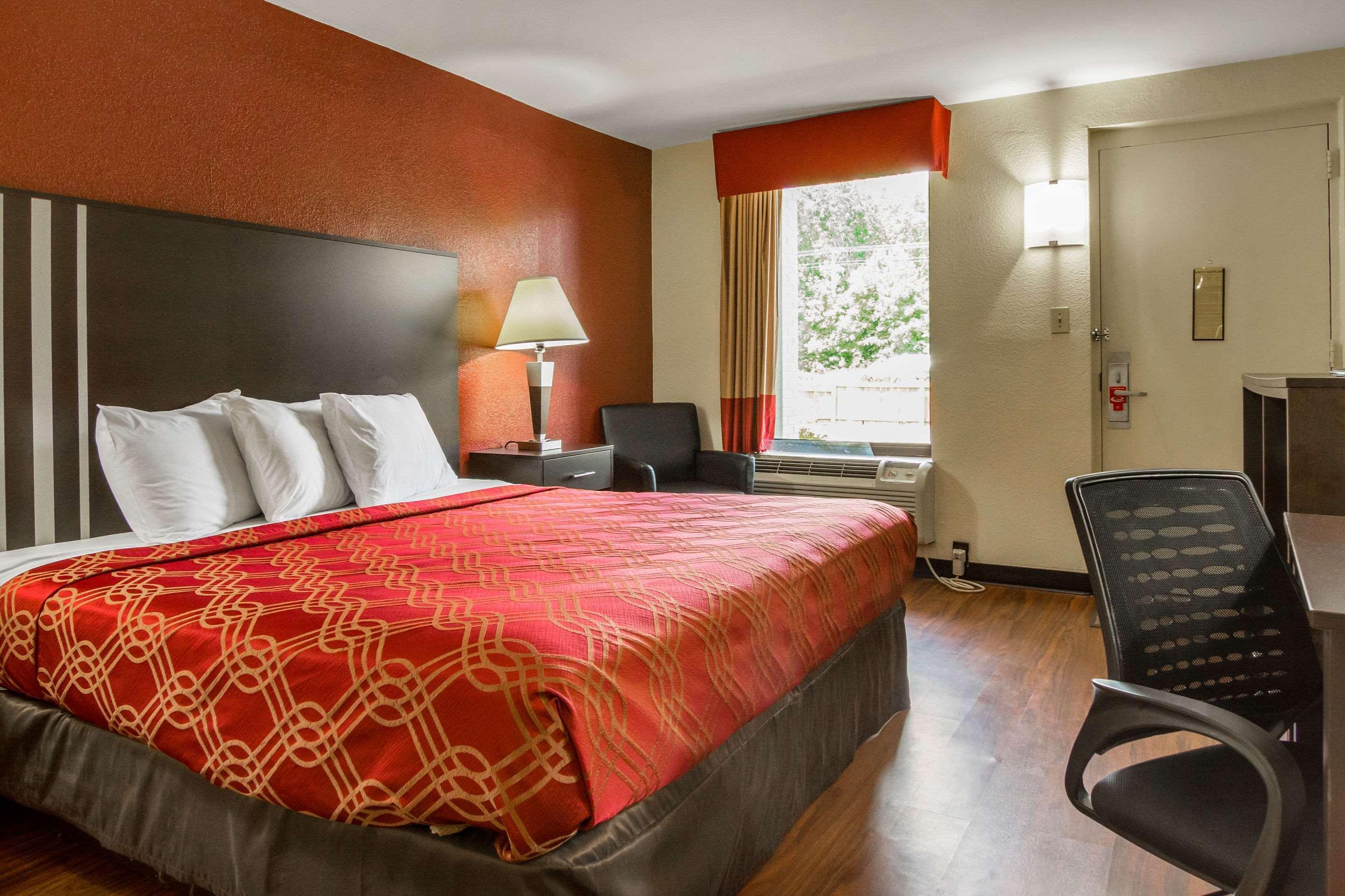 Econo Research Triangle Park Lodge *