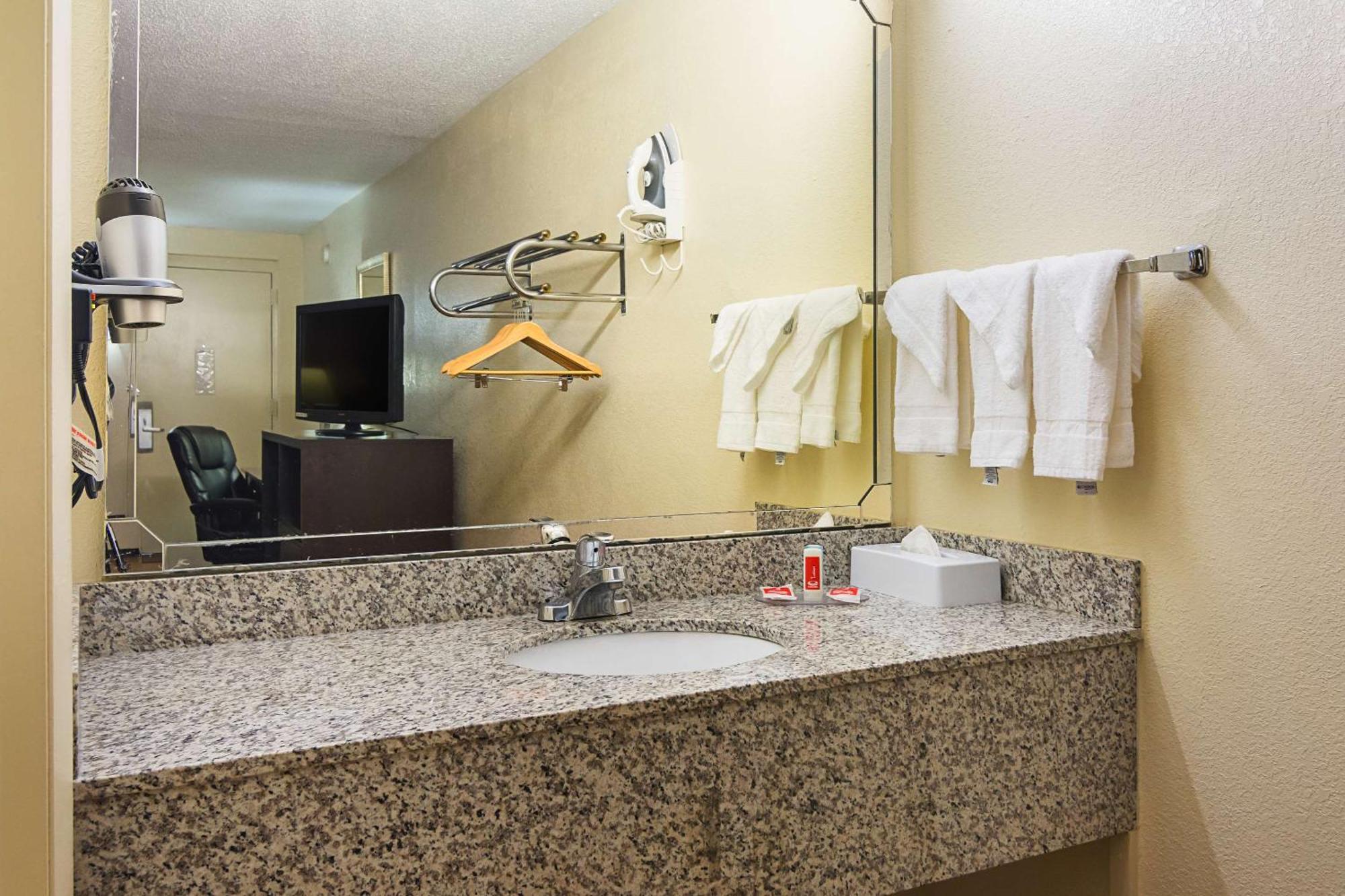 Lodge Econo Research Triangle Park Durham