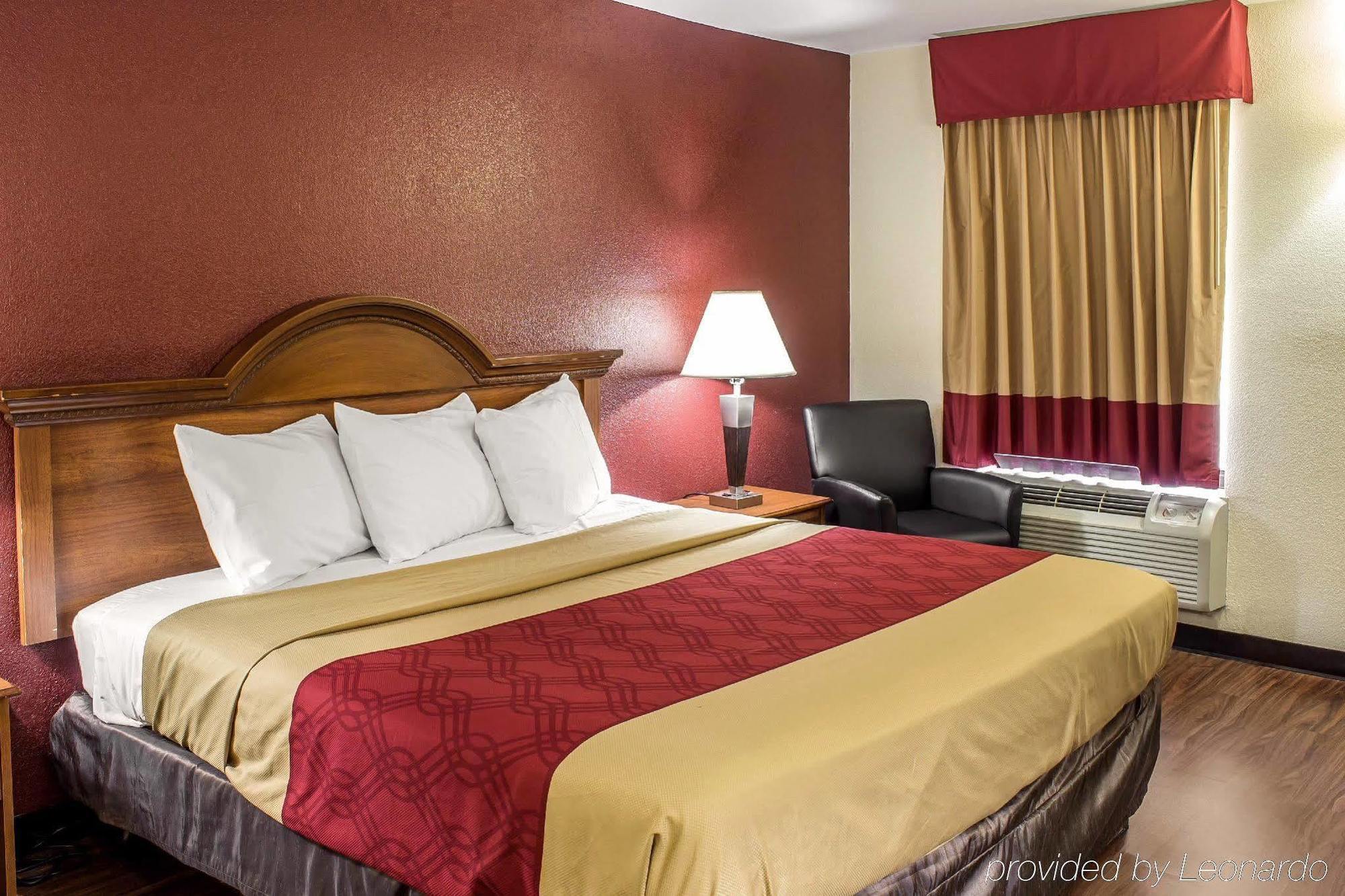 Econo Research Triangle Park Lodge *