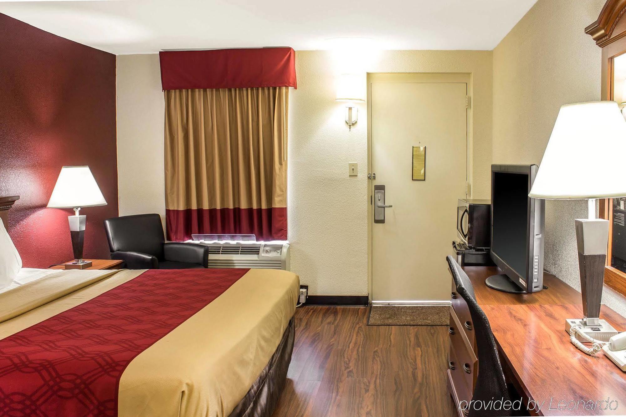 Econo Research Triangle Park Lodge