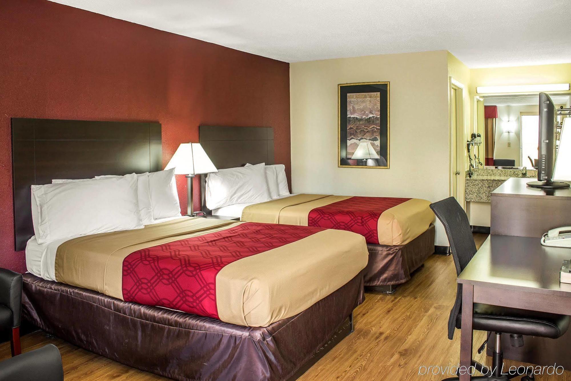 Lodge Econo Research Triangle Park