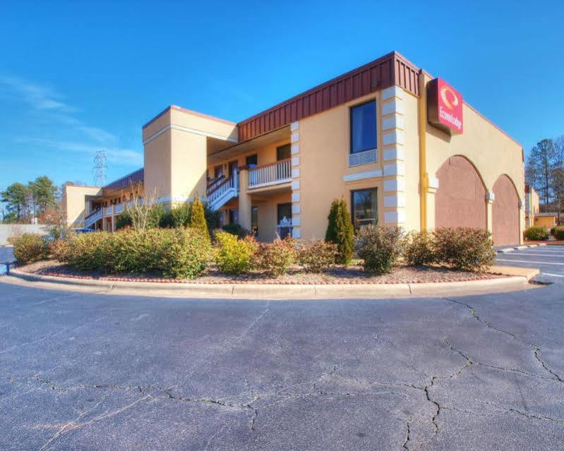 Lodge Econo Research Triangle Park